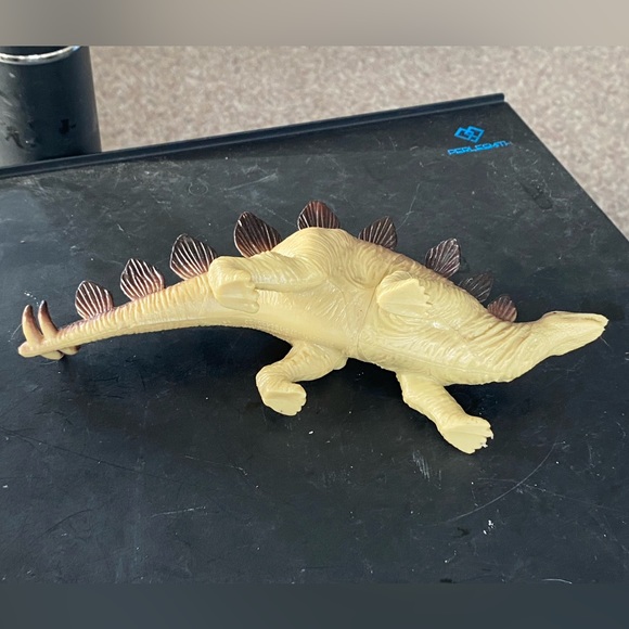 Greenbrier 9” International Stegosaurus Toy Dinosaur Plastic Figure - Picture 5 of 7